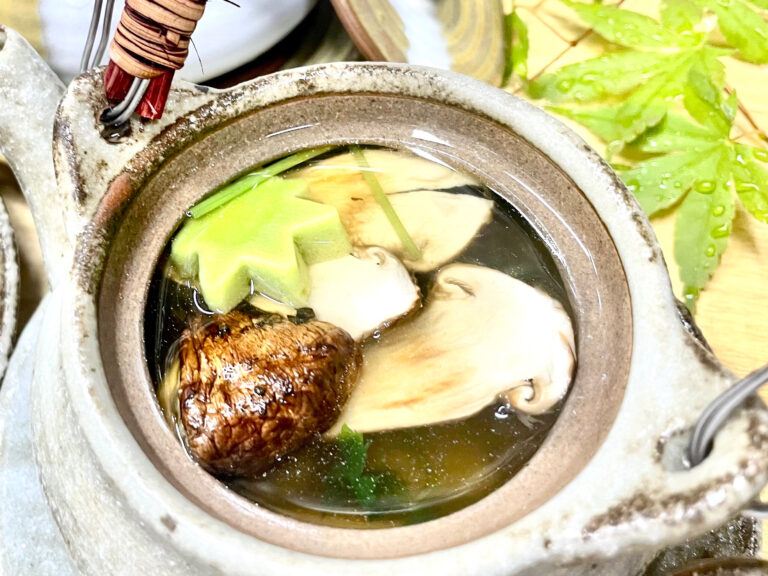 松茸の土瓶蒸しが美味しいですね