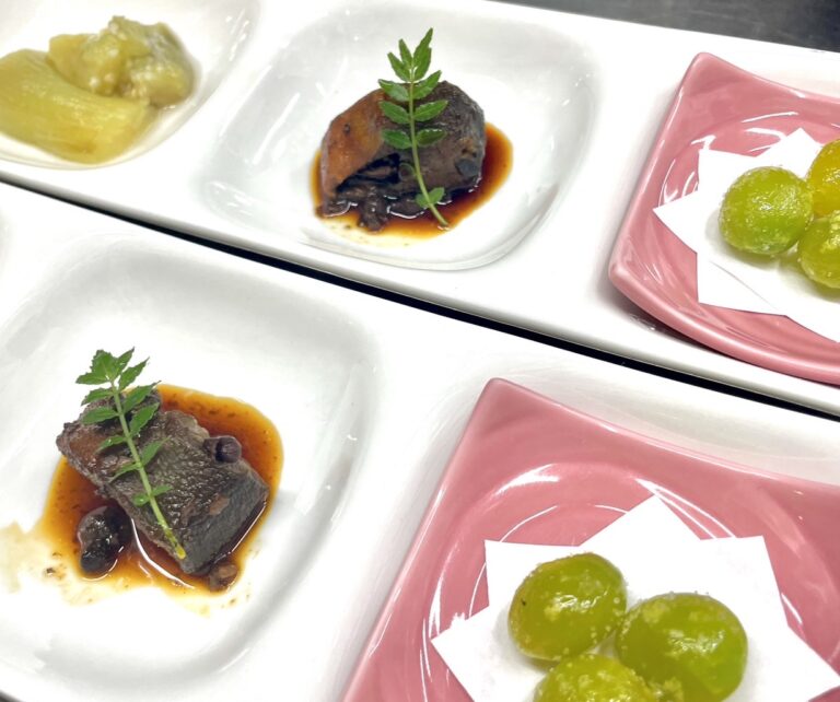 前菜に落ち鮎の煮付け