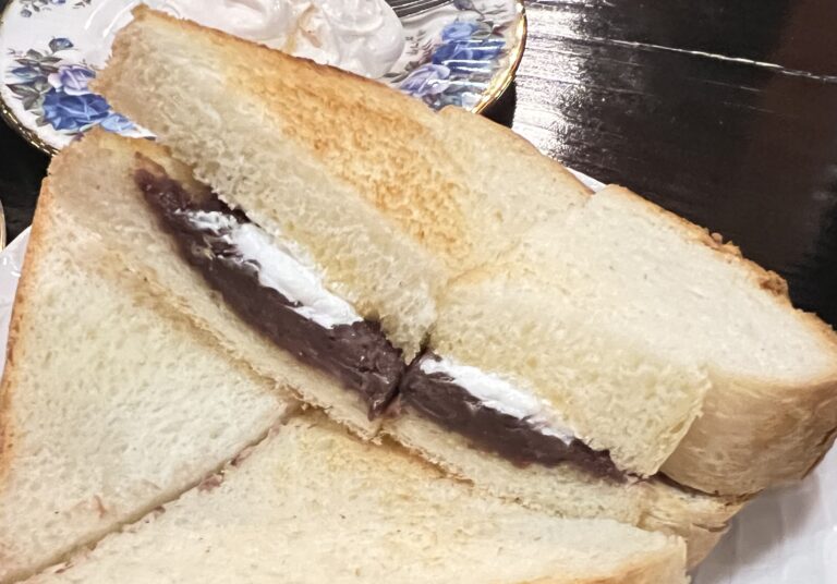 名古屋名物の小倉トースト！