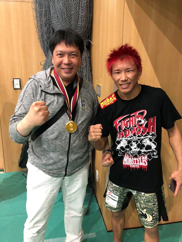 修斗の猿丸ジュンジ選手をよろしくお願いします