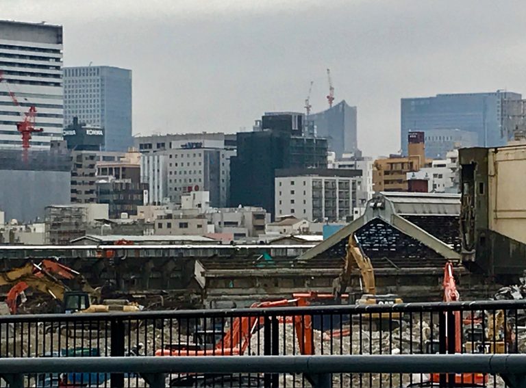 築地市場の取り壊しを見て
